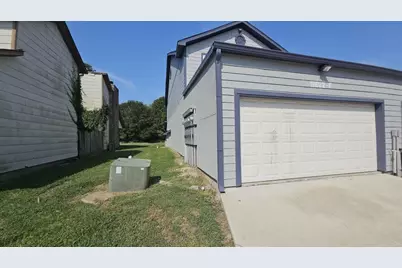 5802 Twisted Pine Court #D, Houston, TX 77039 - Photo 18