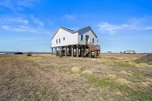 3219 Camp Hulen Dr, Palacios, TX 77465 - Photo 8