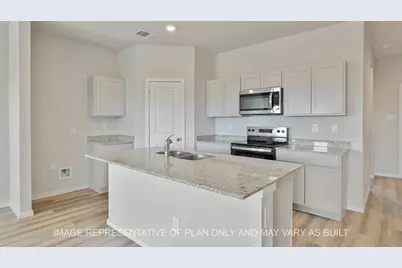 1013 Legrand Street, Brenham, TX 77833 - Photo 2