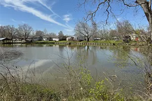 585 River Oaks Dr, Trinity, TX 75862 - Photo 10