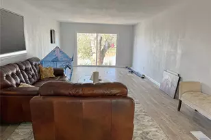 585 River Oaks Dr, Trinity, TX 75862 - Photo 4