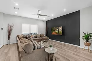 8407 James Franklin St, Houston, TX 77088 - Photo 12