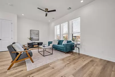 724 E 33rd Street, Houston, TX 77022 - Photo 8