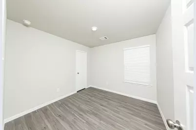 15631 Buffalo Meadow Court, Houston, TX 77090 - Photo 10
