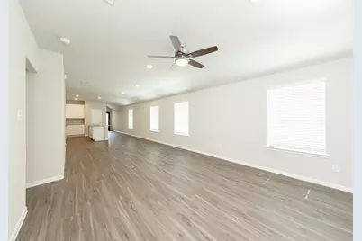 15631 Buffalo Meadow Court, Houston, TX 77090 - Photo 4