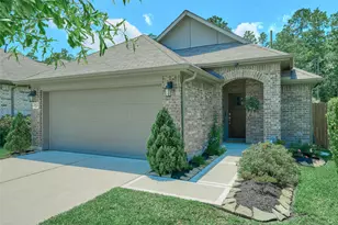 2921 Yaupon Grove Ln, Conroe, TX 77385 - Photo 2