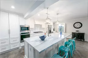 9330 Meadowbriar Ln, Houston, TX 77063 - Photo 4