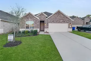 387 Westlake Terrace Dr, Conroe, TX 77304 - Photo 1