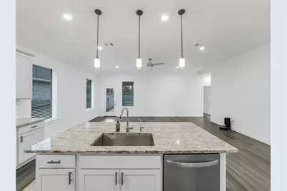 387 Westlake Terrace Drive, Conroe, TX 77304 - Photo 12