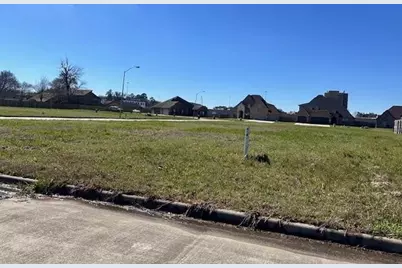3210 Yasmine Dior Street, Beaumont, TX 77705 - Photo 2