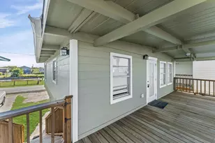 310 Marine Way, Freeport, TX 77541 - Photo 4