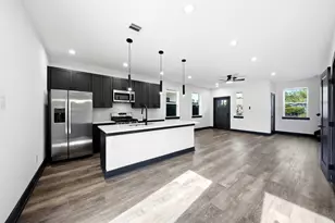 7818 Hanfro Ln, Houston, TX 77088 - Photo 20