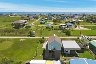 145 Jewel Dr, Port Bolivar, TX 77650 - Photo 2