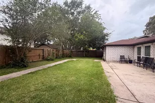 3118 Shawnee Dr, Sugar Land, TX 77479 - Photo 16