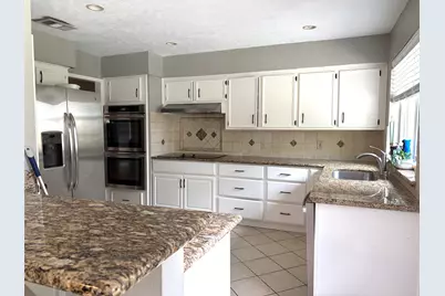 3118 Shawnee Drive, Sugar Land, TX 77479 - Photo 8