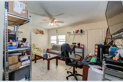 1108 W 9th Street #1110, Freeport, TX 77541 - Photo 16