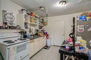 1108 W 9th St, Freeport, TX 77541 - Photo 18