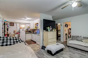 1108 W 9th St, Freeport, TX 77541 - Photo 6