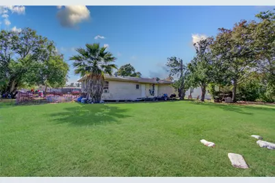 1108 W 9th Street #1110, Freeport, TX 77541 - Photo 30