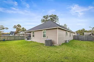 267 Freeman Blvd, West Columbia, TX 77486 - Photo 20