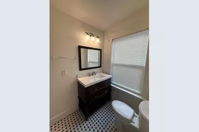 626 W 10th Street, Dallas, TX 75208 - Photo 4
