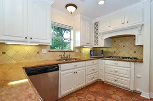 18603 Point Lookout Dr, Houston, TX 77058 - Photo 8