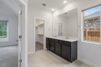 8215 Prairie Rye Drive, Lago Vista, TX 78645 - Photo 14