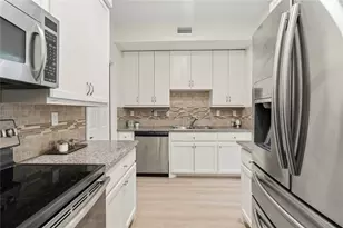 600 Wilcrest Dr, Houston, TX 77042 - Photo 12