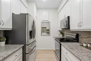 600 Wilcrest Dr, Houston, TX 77042 - Photo 10