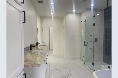 201 E 37th Street, Houston, TX 77018 - Photo 24