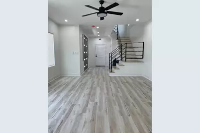 201 E 37th Street, Houston, TX 77018 - Photo 10