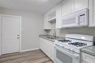 604 Ruth St, Baytown, TX 77520 - Photo 10