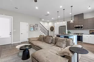 307 Charlock St, Houston, TX 77022 - Photo 8