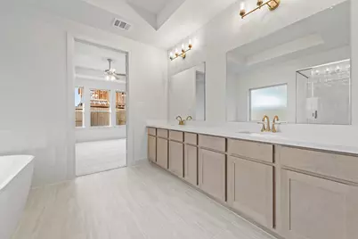 377 Mulberry Creek Street, Conroe, TX 77304 - Photo 10