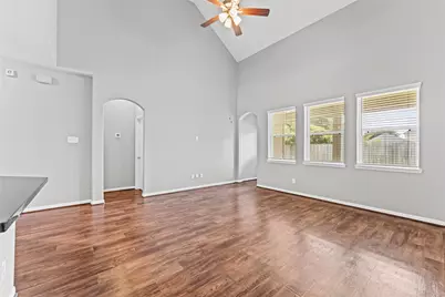 8946 Westfield Glen Court, Houston, TX 77083 - Photo 12