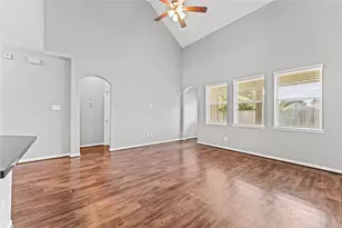 8946 Westfield Glen Ct, Houston, TX 77083 - Photo 12