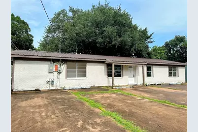 1713 Avenue M, Bay City, TX 77414 - Photo 1