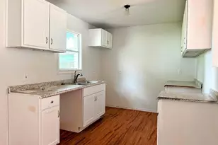 1713 Avenue M, Bay City, TX 77414 - Photo 4