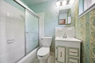 5818 Effingham Dr, Houston, TX 77035 - Photo 12