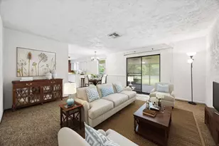 5818 Effingham Dr, Houston, TX 77035 - Photo 2