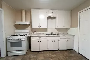 3519 4th St, Bay City, TX 77414 - Photo 2