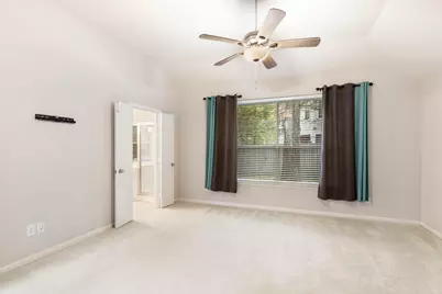 35 Auburn Path Drive, The Woodlands, TX 77382 - Photo 4