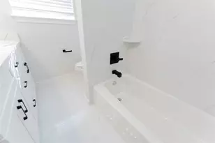 320 New Hampshire St, Houston, TX 77029 - Photo 16