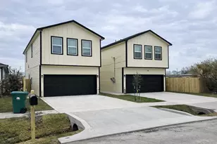 320 New Hampshire St, Houston, TX 77029 - Photo 1