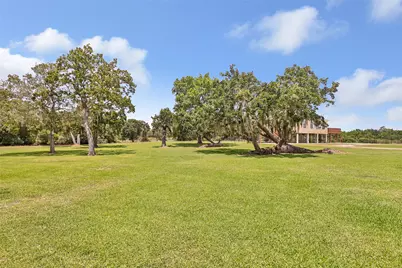 309 Oak Island Drive, Anahuac, TX 77514 - Photo 30