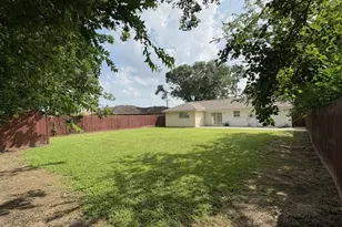 12127 Rhinebeck Dr, Houston, TX 77089 - Photo 6
