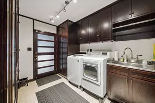 814 Wild Valley Rd, Houston, TX 77057 - Photo 24