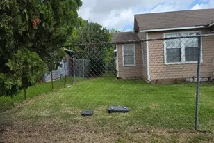 3717 Dawson Ln, Houston, TX 77051 - Photo 6