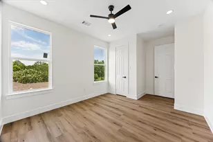 5106 Ricky St, Houston, TX 77033 - Photo 8