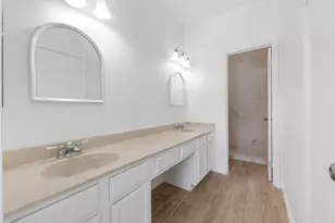 8253 Sands Point Dr, Houston, TX 77036 - Photo 14